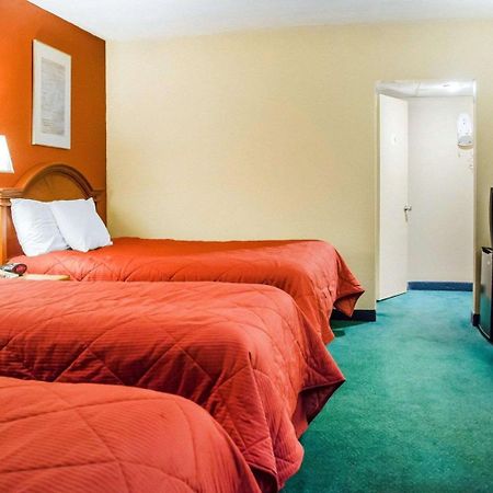 Rodeway Inn Harrisburg Buitenkant foto