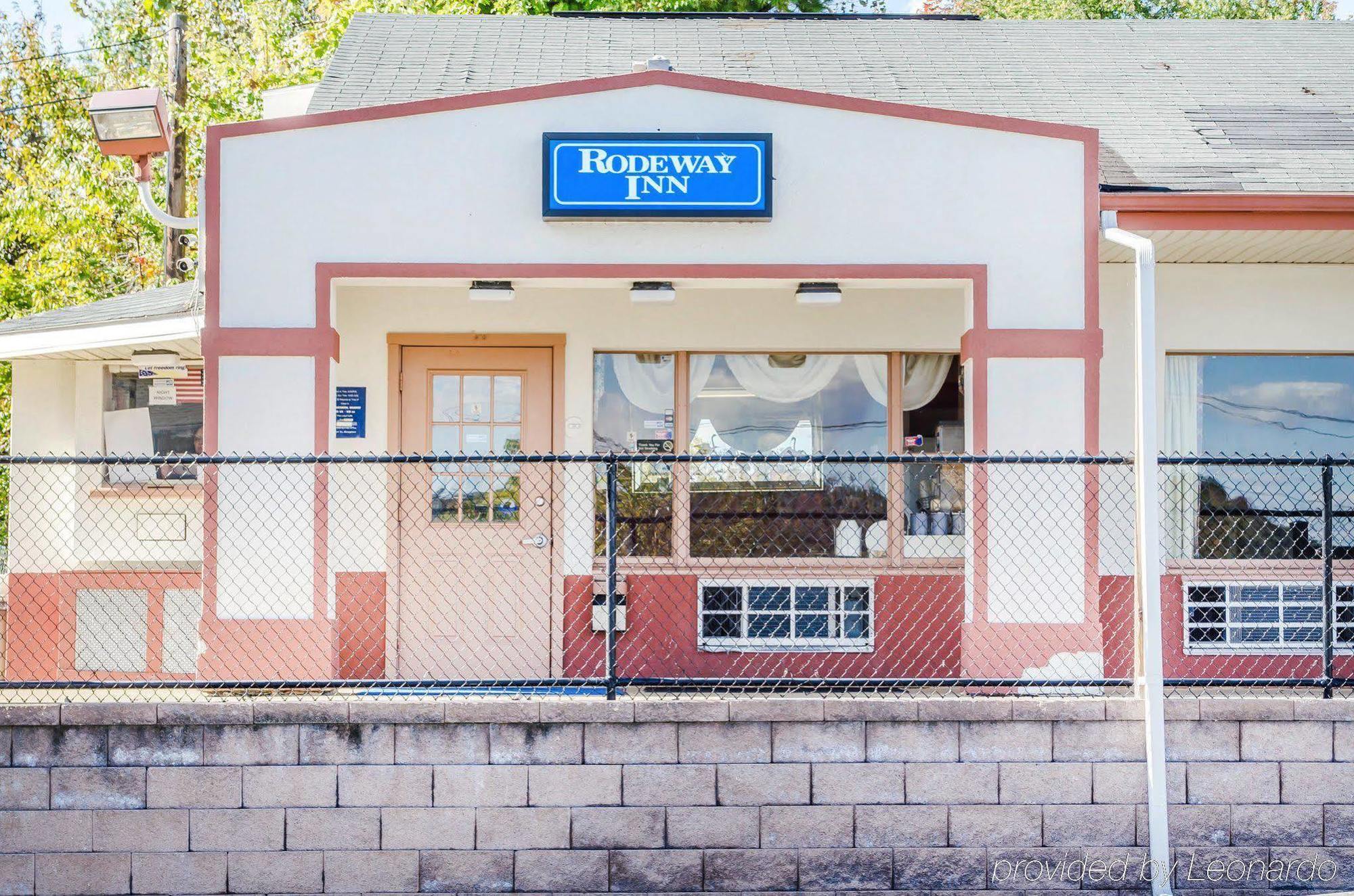 Rodeway Inn Harrisburg Buitenkant foto