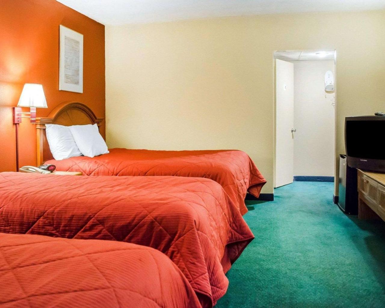 Rodeway Inn Harrisburg Buitenkant foto