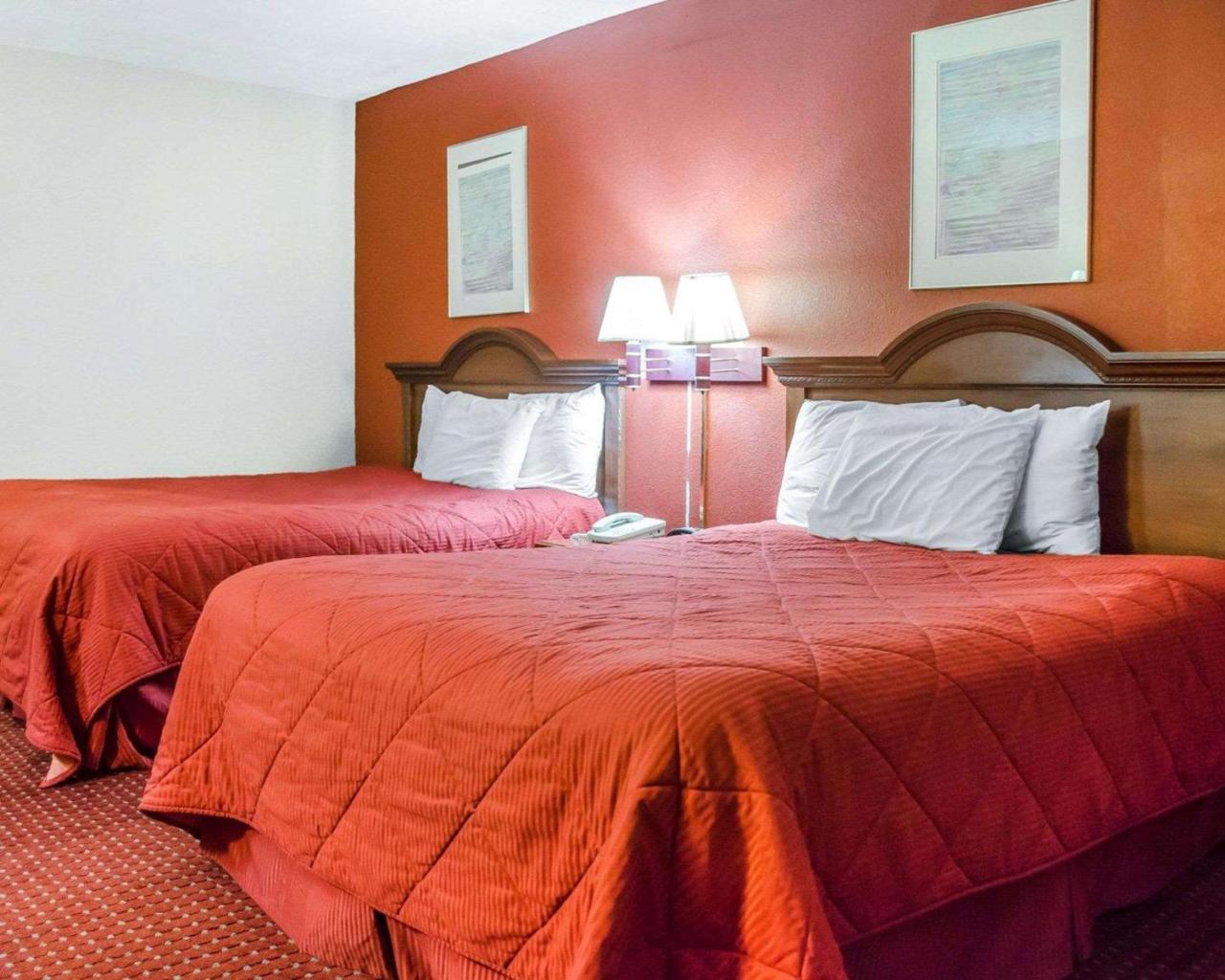 Rodeway Inn Harrisburg Buitenkant foto
