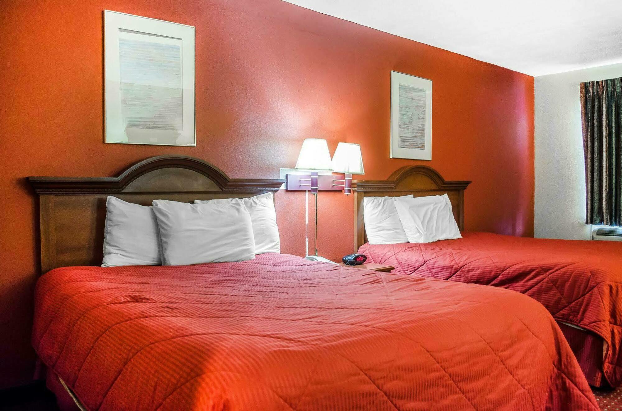 Rodeway Inn Harrisburg Buitenkant foto