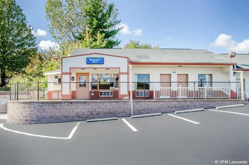 Rodeway Inn Harrisburg Buitenkant foto